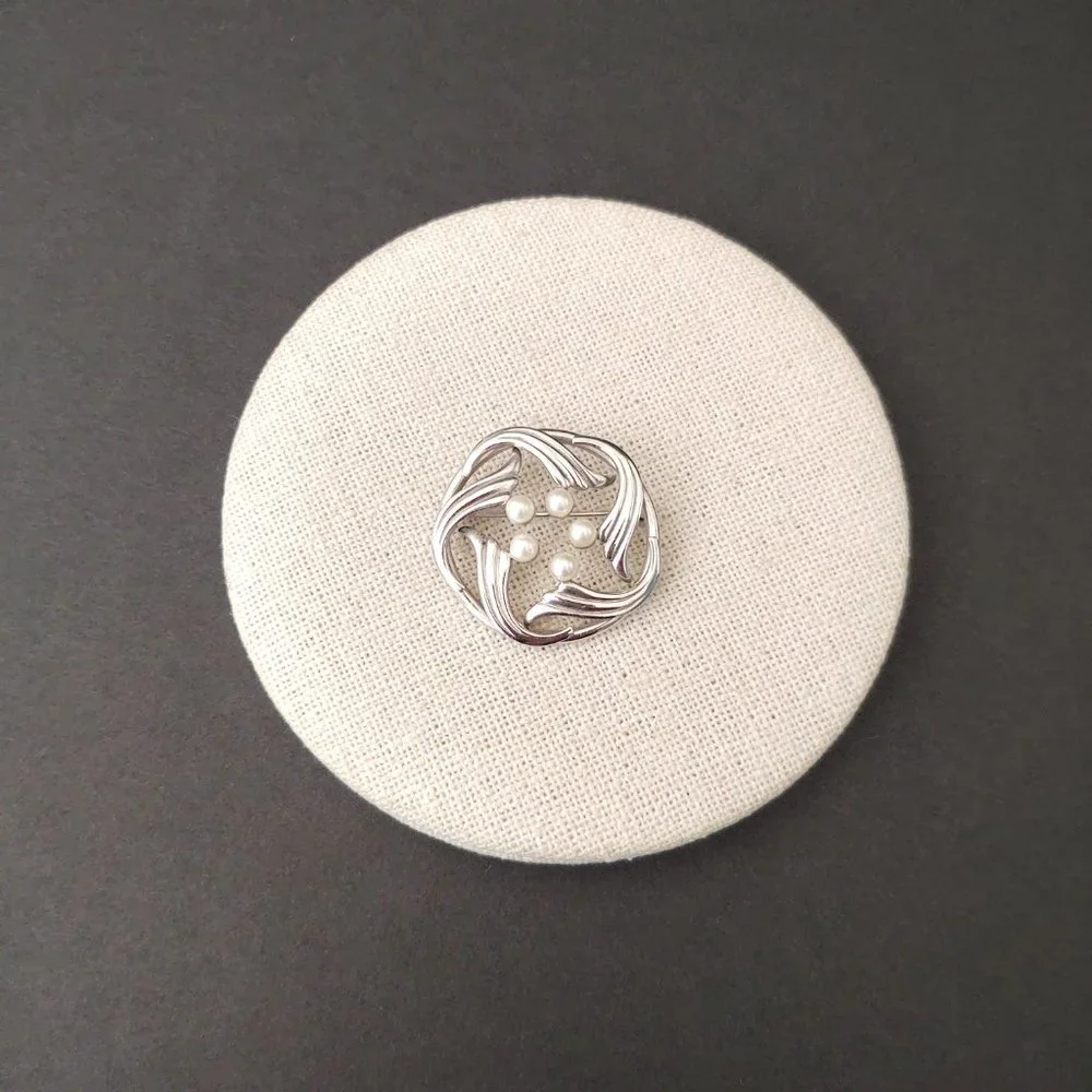Vintage Simmons sterling and pearl brooch